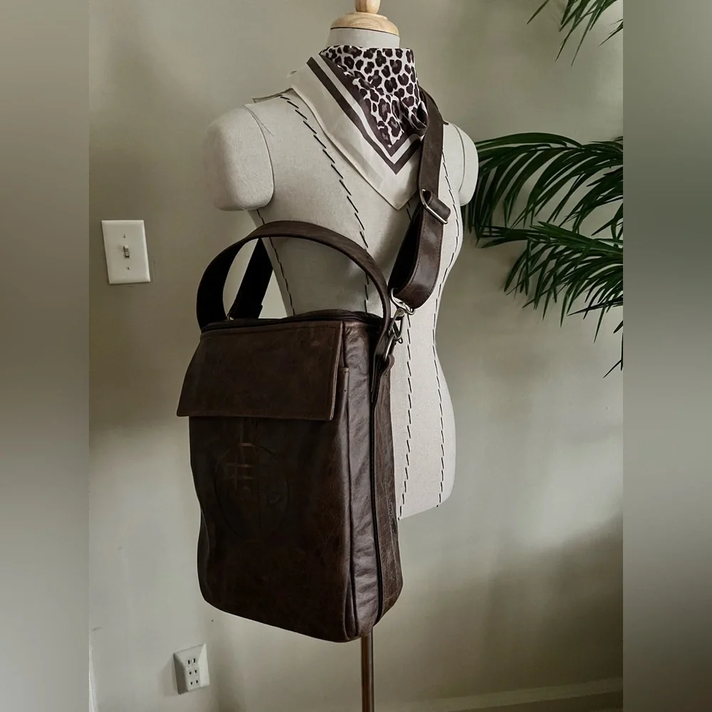 Brown Leather Crossbody Bag | Chill n Go 2 Bottle Carrier | Insulated | Brown